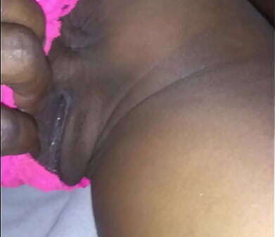 Estava descansando Neg&atilde_o n&atilde_o aguentou tanto tes&atilde_o!