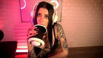 STUNNING ASMR TATTOED SLUT. HONEY HAZE