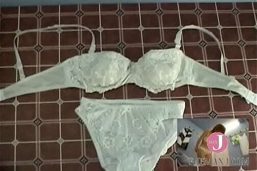 マンコの匂いが染み付いたパンツ03-