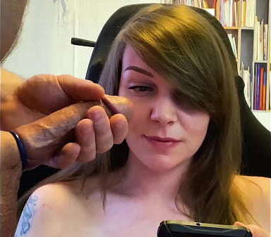 Don'_t look Masturbating indifferent pregnant woman.