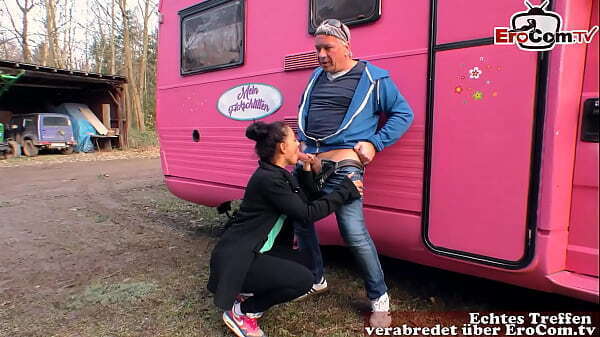 Deutsche Teen Anhalterin abgeschleppt Auto