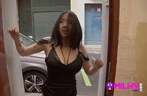 Si quieres ganar m&aacute_s dinero tienes que mostrarme m&aacute_s - Valeria Valois parte 1