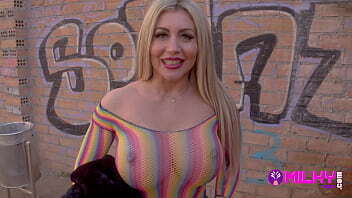 dificil para tener sexo, pero apareci&oacute_ hermosa rubia tetona convenci departamento Carla Boom