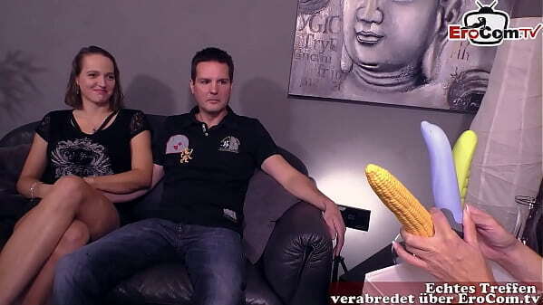 Deutsches echtes paar trifft weibliche trainerin dreier