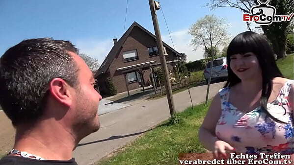 Dicke deutsche Frau nat&uuml_rlichen Br&uuml_sten online abgeschleppt f&uuml_r outdoor