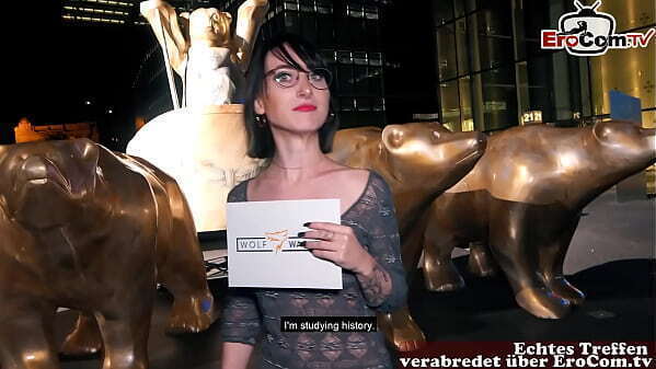 deutsche j&auml_hrige studentin brille online abgeschleppt f&uuml_r einen fick