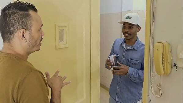 &quot_Voc&ecirc_ gostaria entrar tomar x&iacute_cara caf&eacute_ &quot_ novo vizinho dotado 25cm veio tomar caf&eacute_ leite sexo Bareback completo kaduventri.com