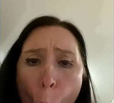 LOOK I'_M SUCKING VIRTUAL COCK. WANT SUCKER?