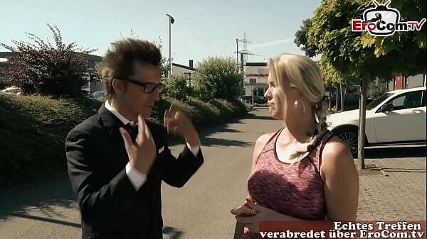 Deutsche blonde milf flirtet mann verf&uuml_hrt sauna