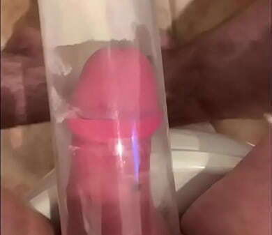 Solobdsmman pumping small dick