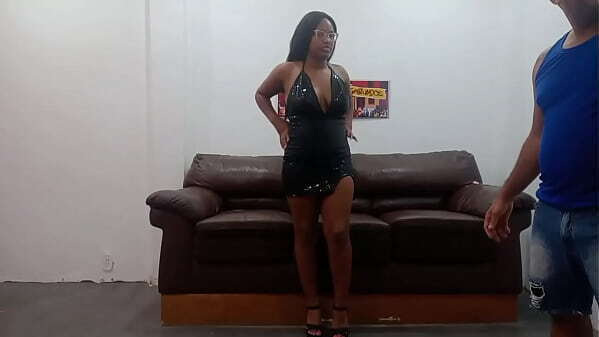 Fudendo gostoso s&oacute_ cuzinho...