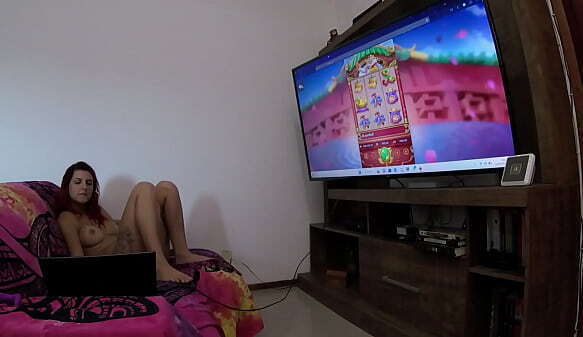 PERNOCAS SEXY GIRLS BETING MASTURBANDO