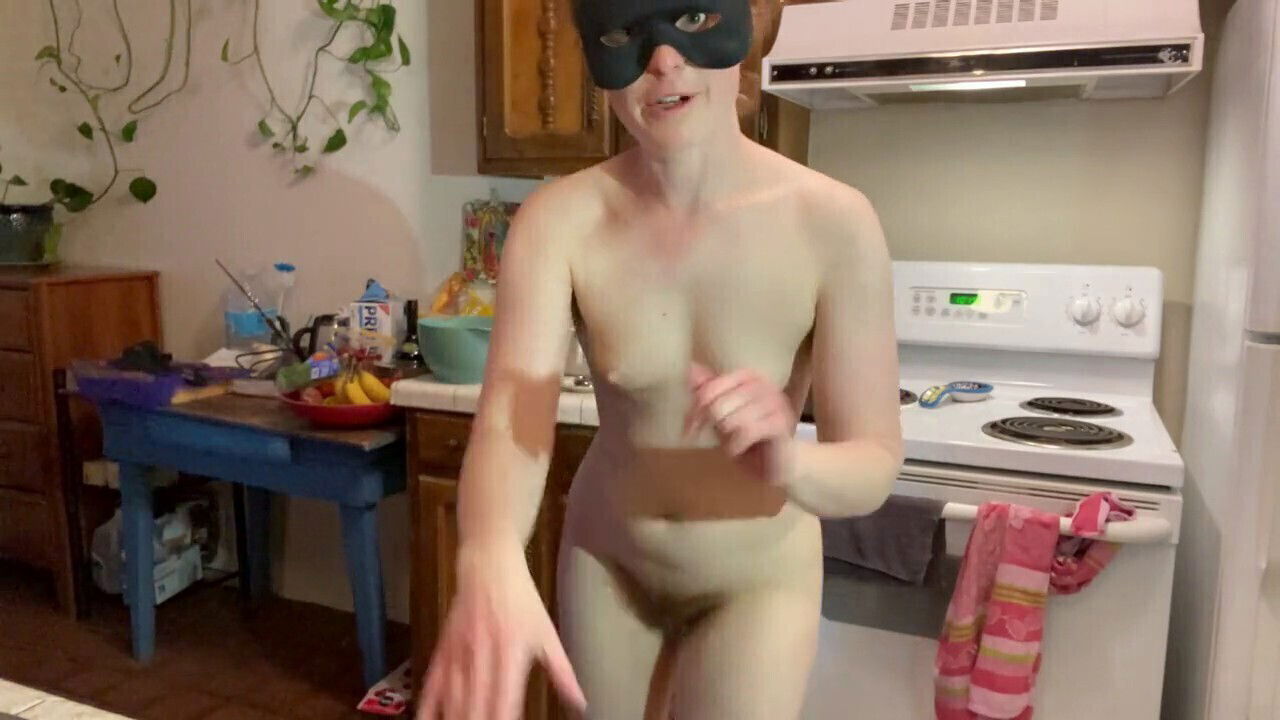 Ginger PearTart flaunts hairy charms while cooking nude episode