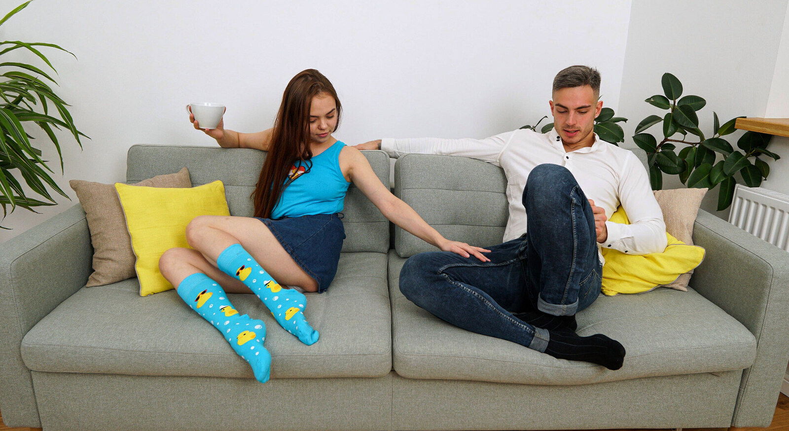 Long-haired Grandy gets boned living room