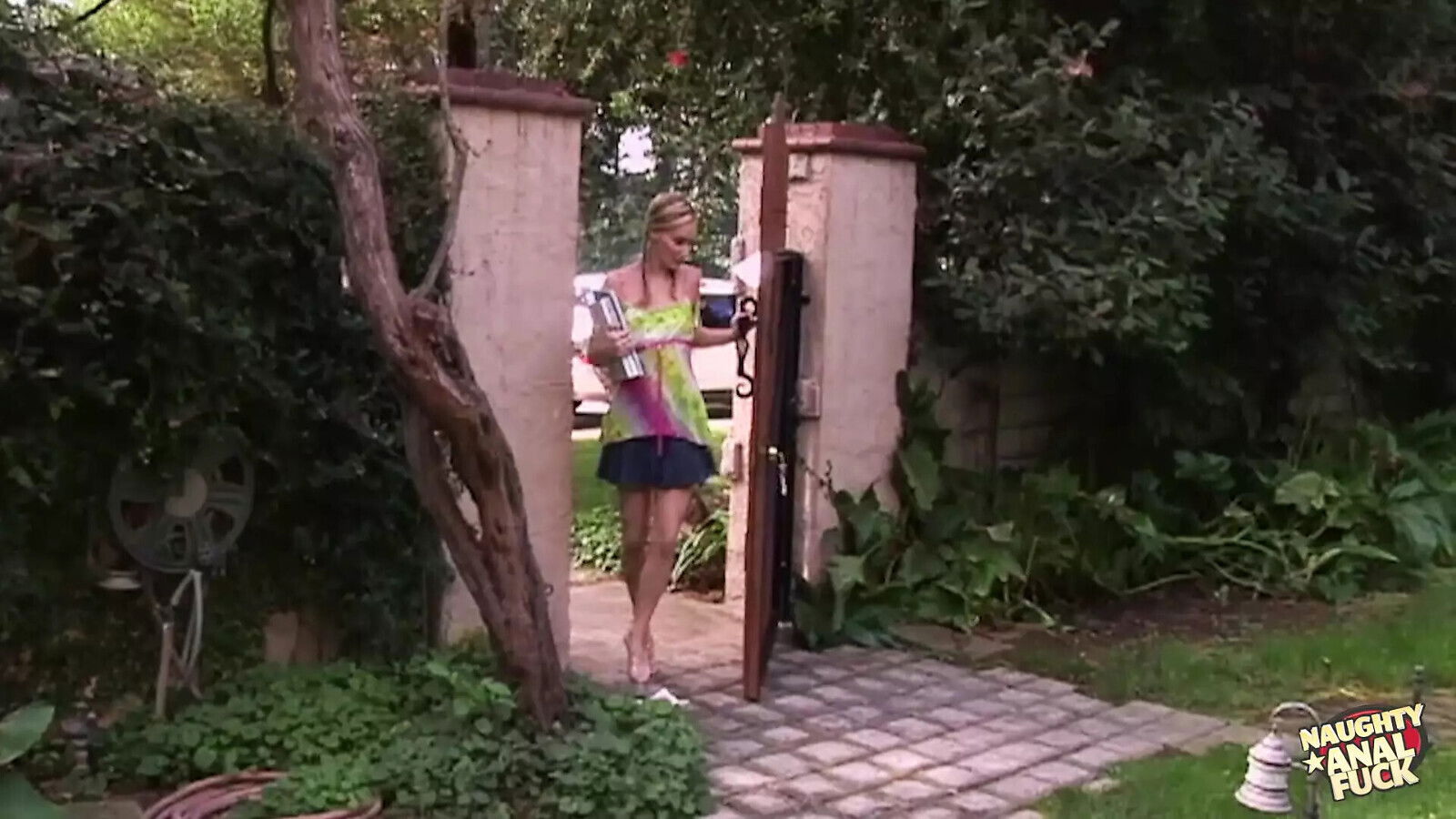 Blonde Housekeeper Asks Lover Over Some Dirty Pleasure Instead Going Work.