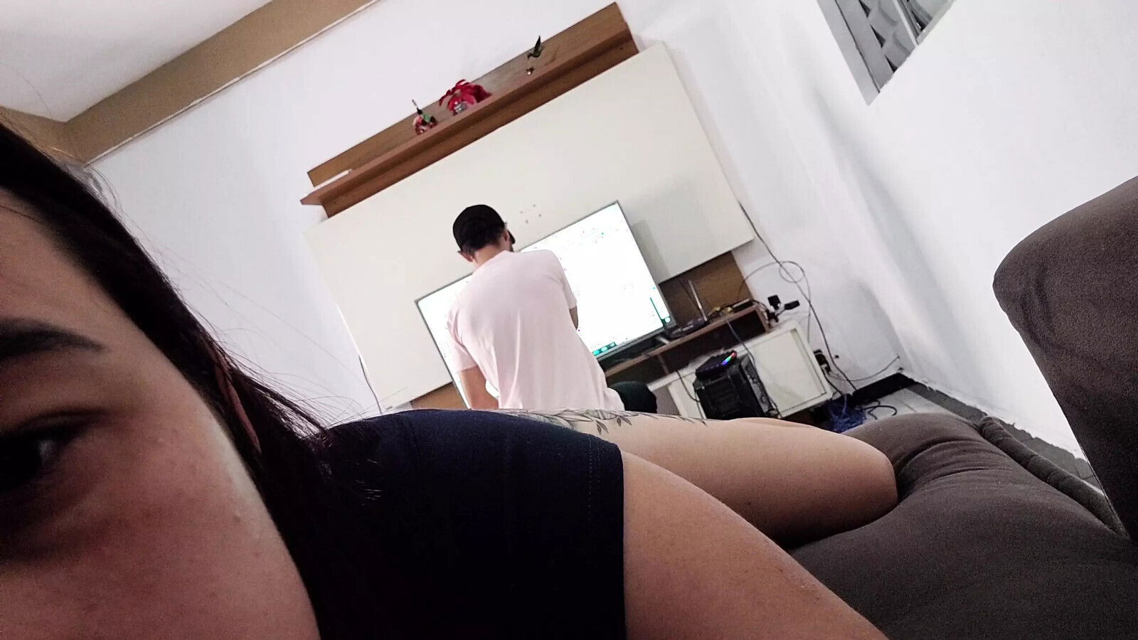 want with this technician, showing ass, hopefully!