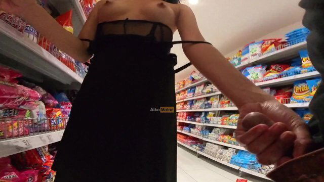 Pinay Risky Public Flash Public Handjob