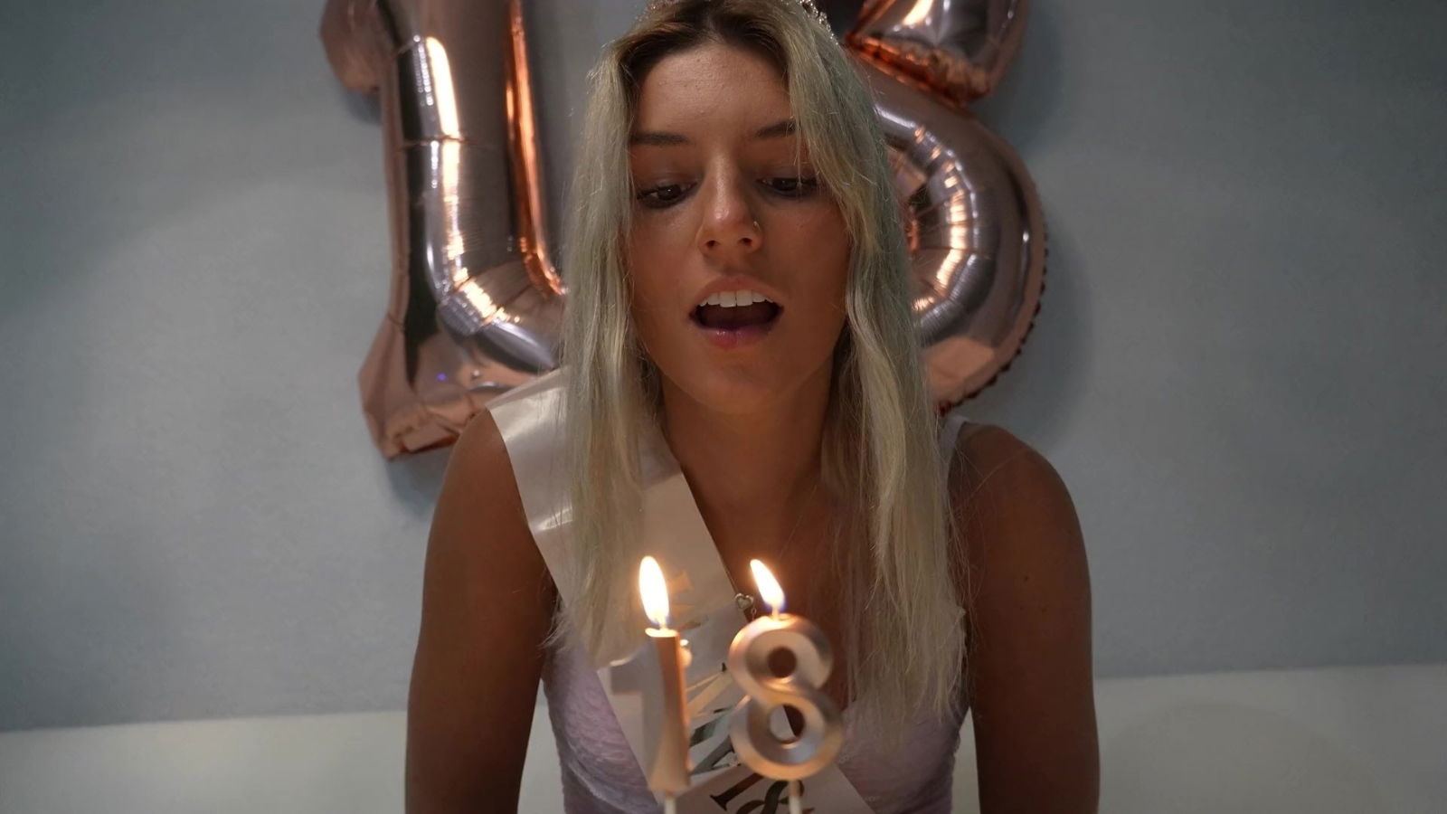 Gorgeous amateur gets generous facial 18th birthday