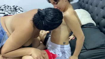 mando lavar carro,no tengo dinero para pagarlo buena follada rica puta