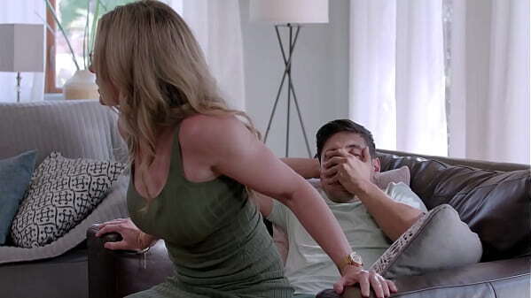 Seat Cory Chase, Fills