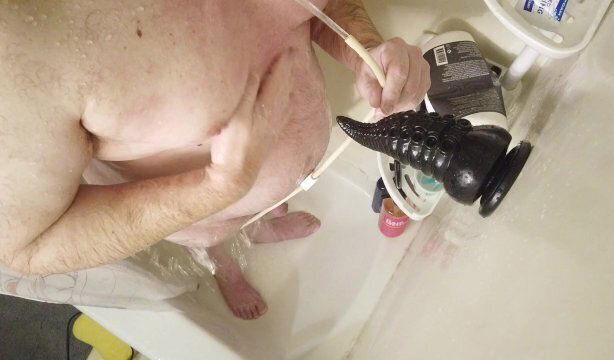 Orally Curious Submissive Sucks Dragon Hot! Must