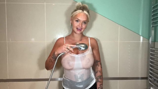Blonde with HUGE Does shower