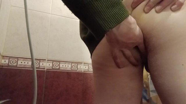 trans-girl Stesha masturbates cums shower