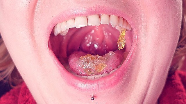 ASMR: eating jelly teddybears candies. Chewing. Mouth Close-up.