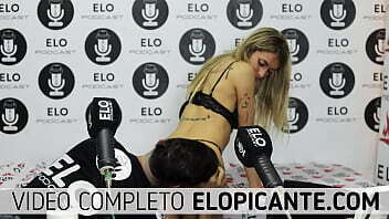 AVRIL PILOT JUEGA PIEDRA PAPEL TIJERA PODCAST MUESTRA COLA