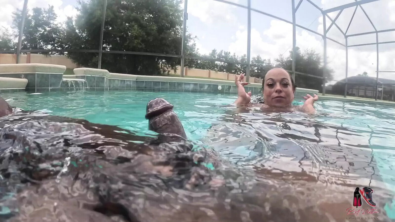 Underwater Blowjob Threesome