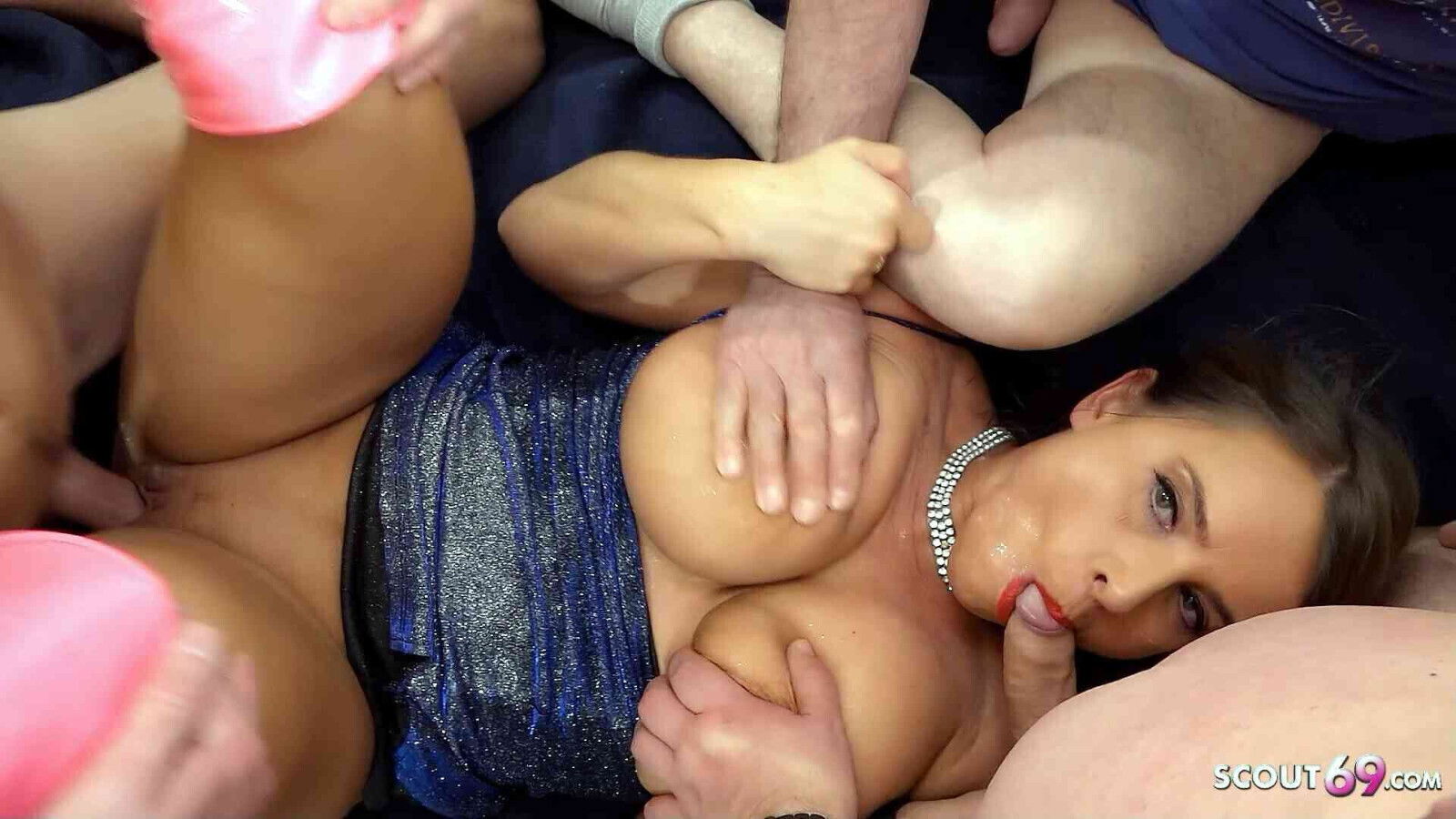 Condom Creampie Gangbang German Saggy Mature Sexy with Fans