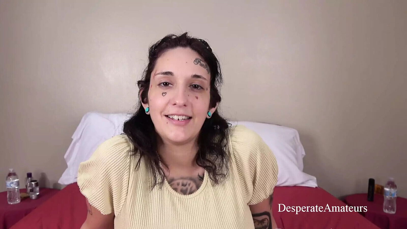 Desperate Amateurs Milf