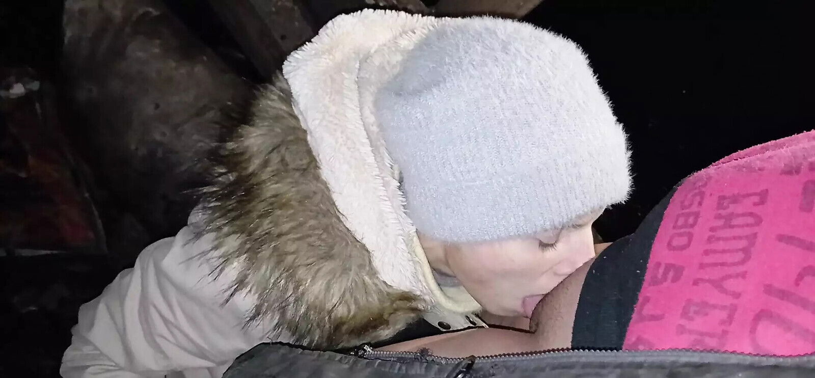 neighbor gives cunnilingus knows real lesbians