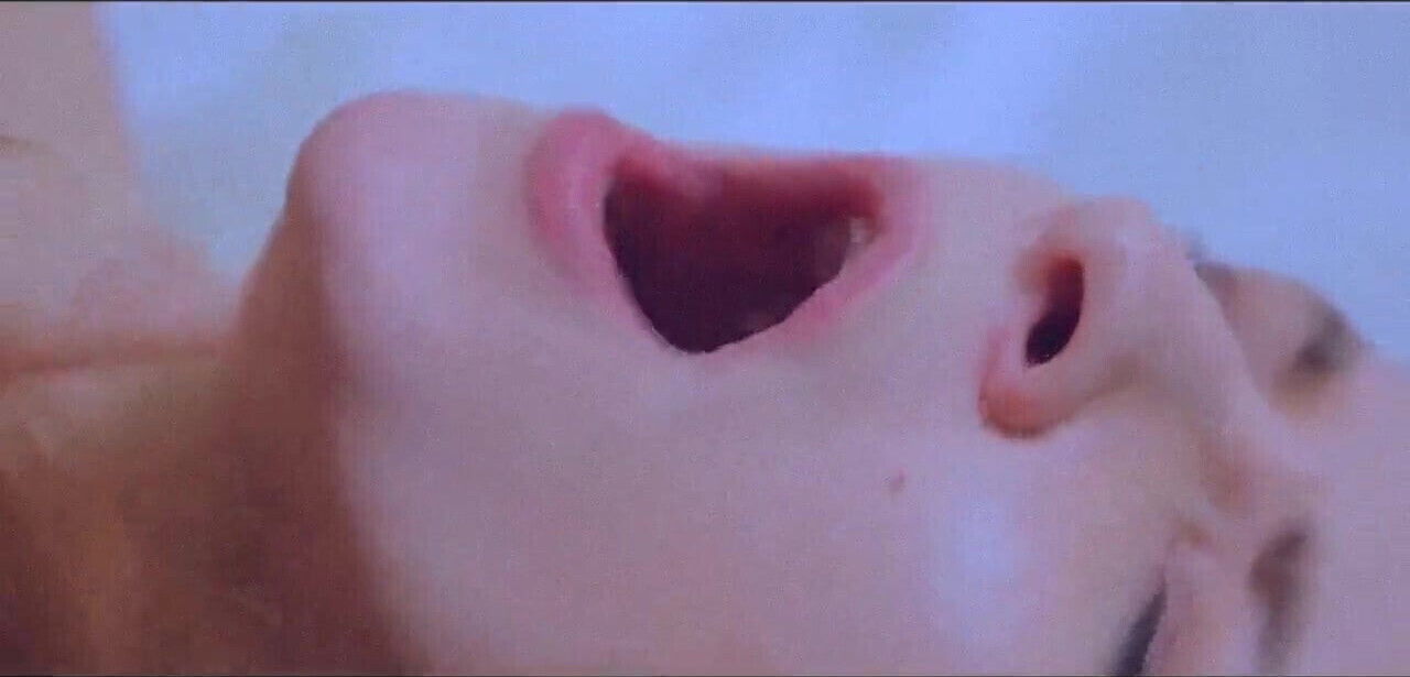 SAPPHIC DAYDREAMS intense lesbian orgasm fantasy