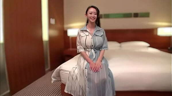 高校教諭をしている爆乳先生 学校の人には絶対に見せられないハメ撮り映像