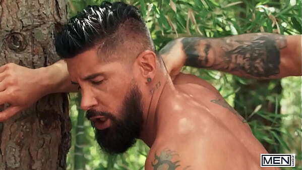 Scott Carter Fucks Justin Jett Doggystyle, Then Rides Hard Ground