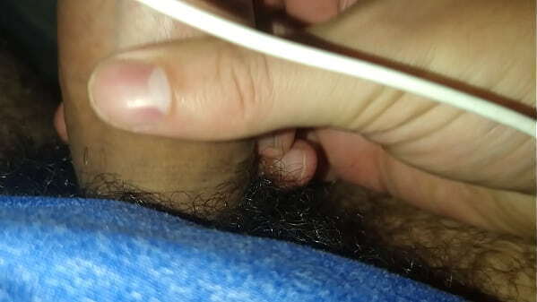 Peludo castigando grosso