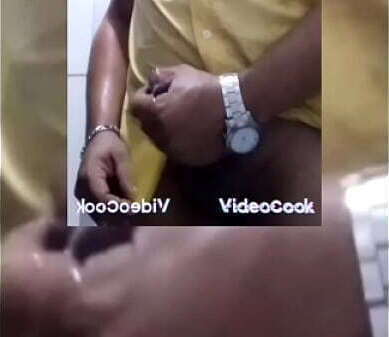 Adoro tocar pensando m&atilde_es