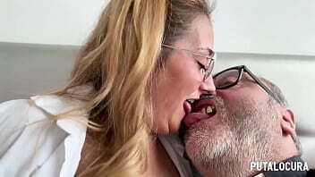 PutaLocura caliente creampie para zorra estudiante Luc&iacute_a Gold