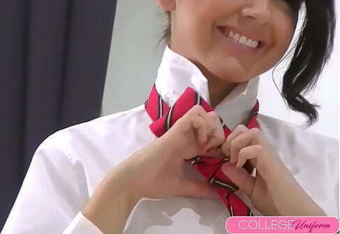 Bryoni Kate'_s Bounce Strips Camera!