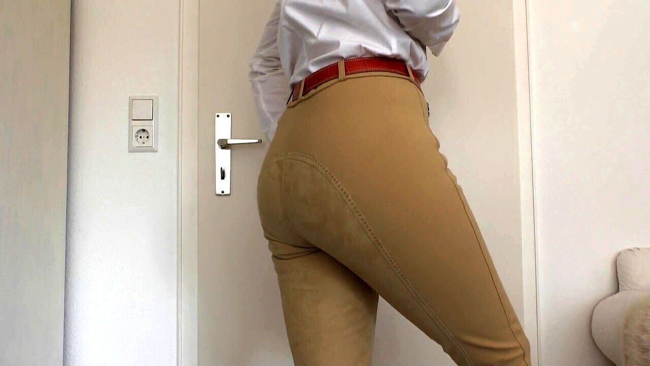 POV: Spoil luxurious riding pants booty pleasure yourself simultaneously