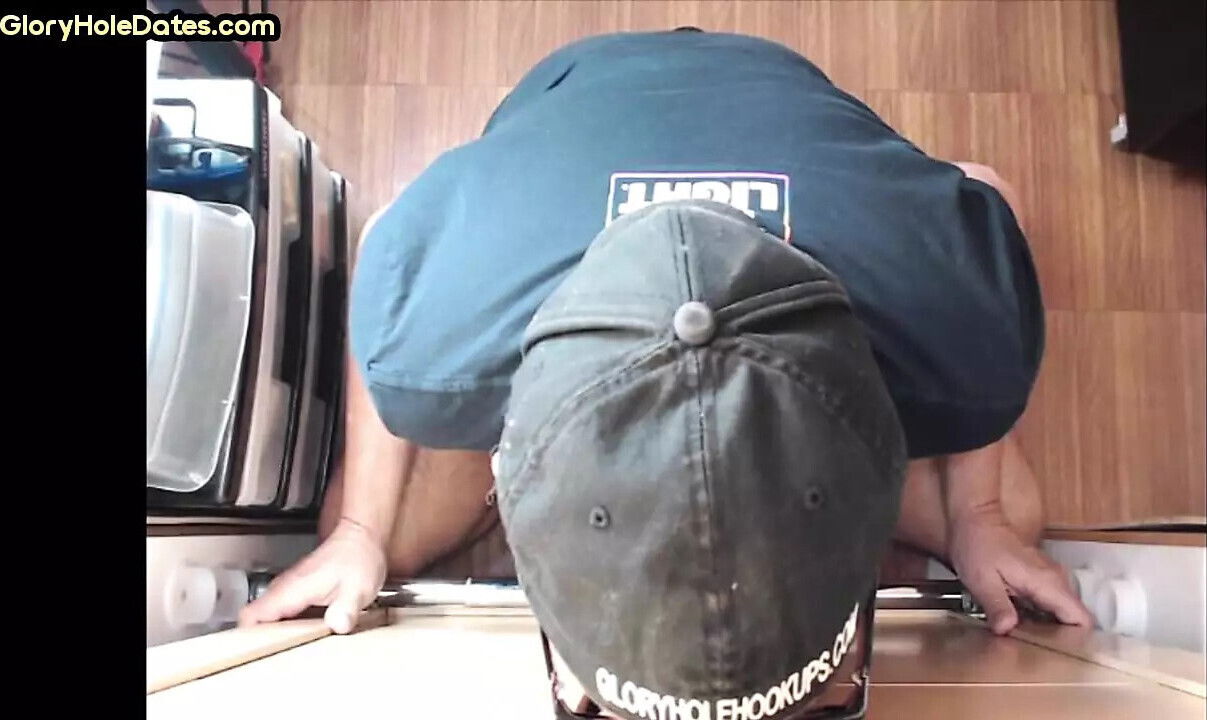 Gloryhole real DILF takes deep greedy mouth