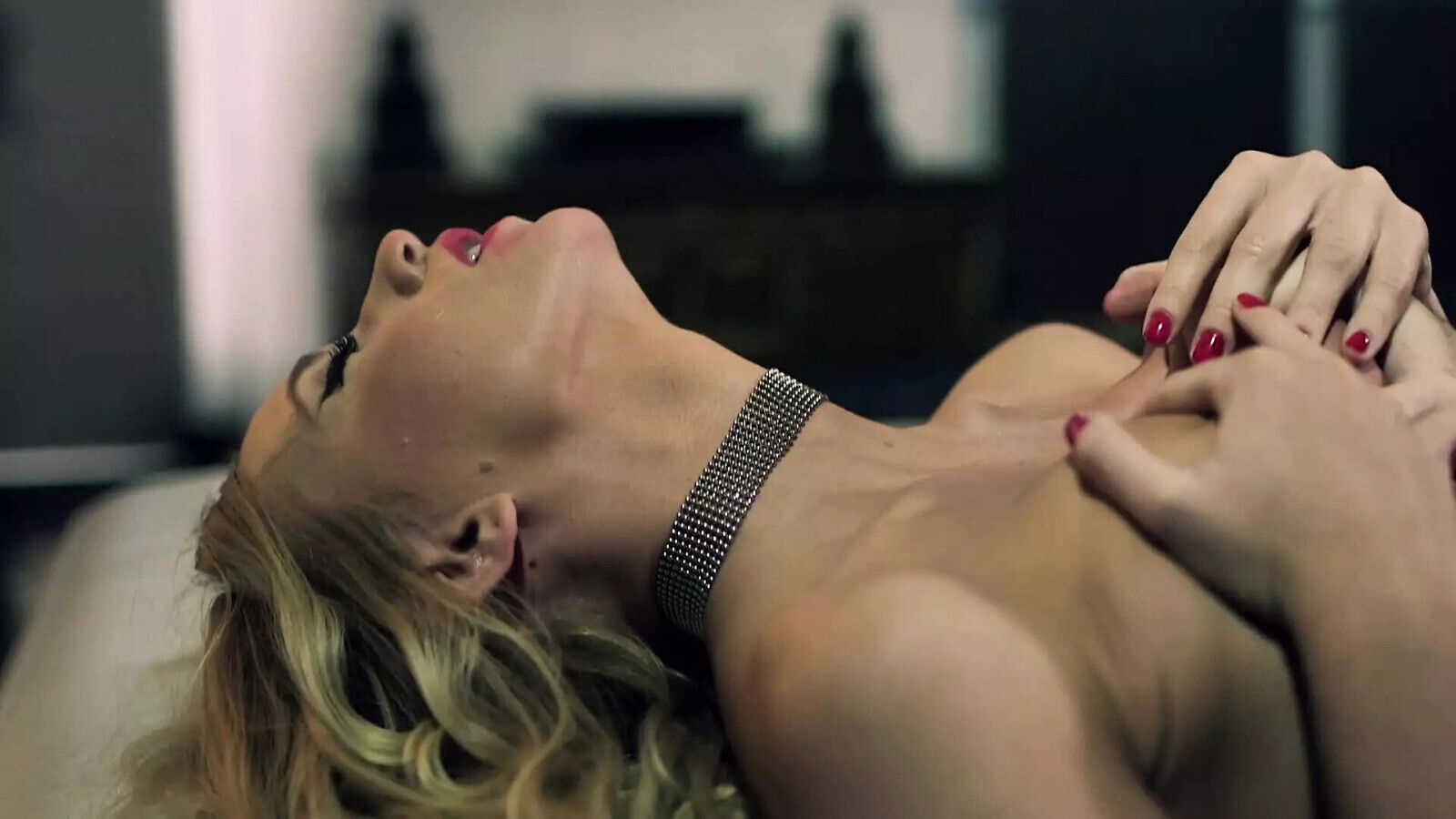 Kendo's Merry Christmas Open Gift Awaits