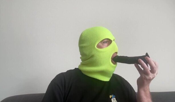 Sucking Deep Throating