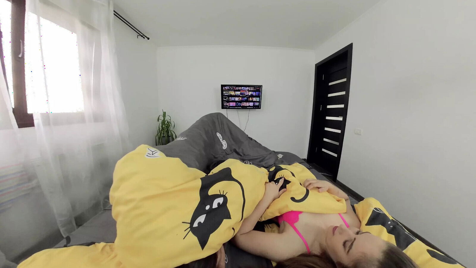 Stream Passion: Bold Vixen Lets Loose Amid Netflix Nights