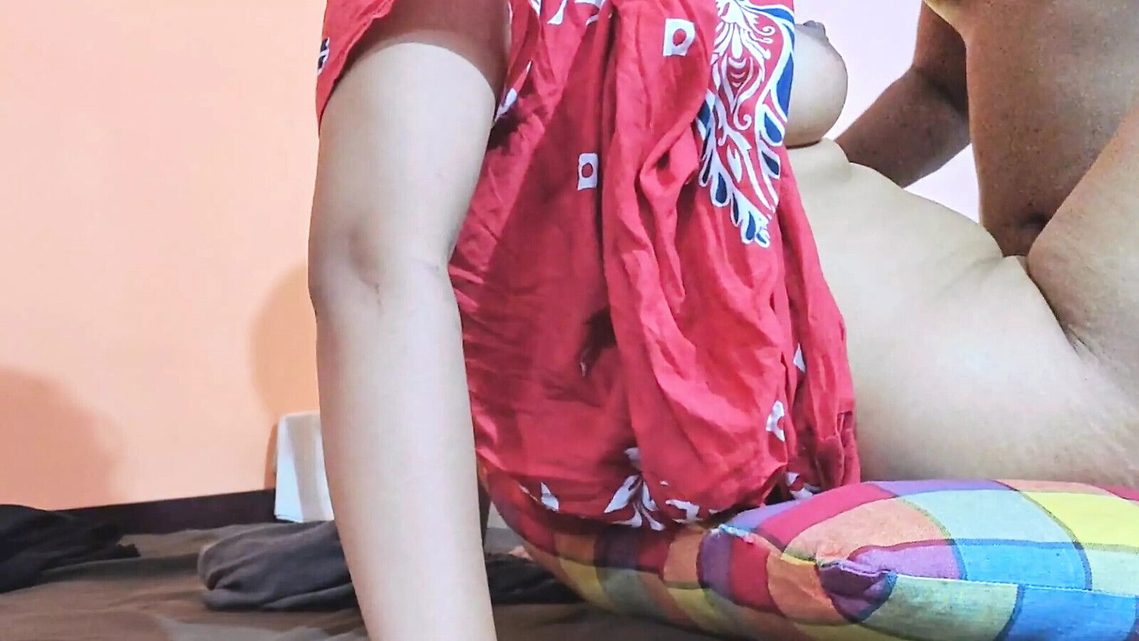 Married Woman Fucks Food Delivery Guy.