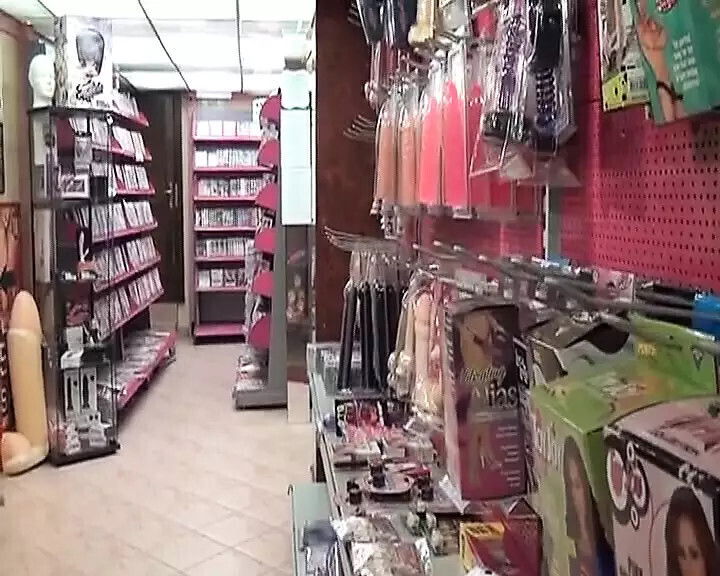 Preggo German whore can't enough dick