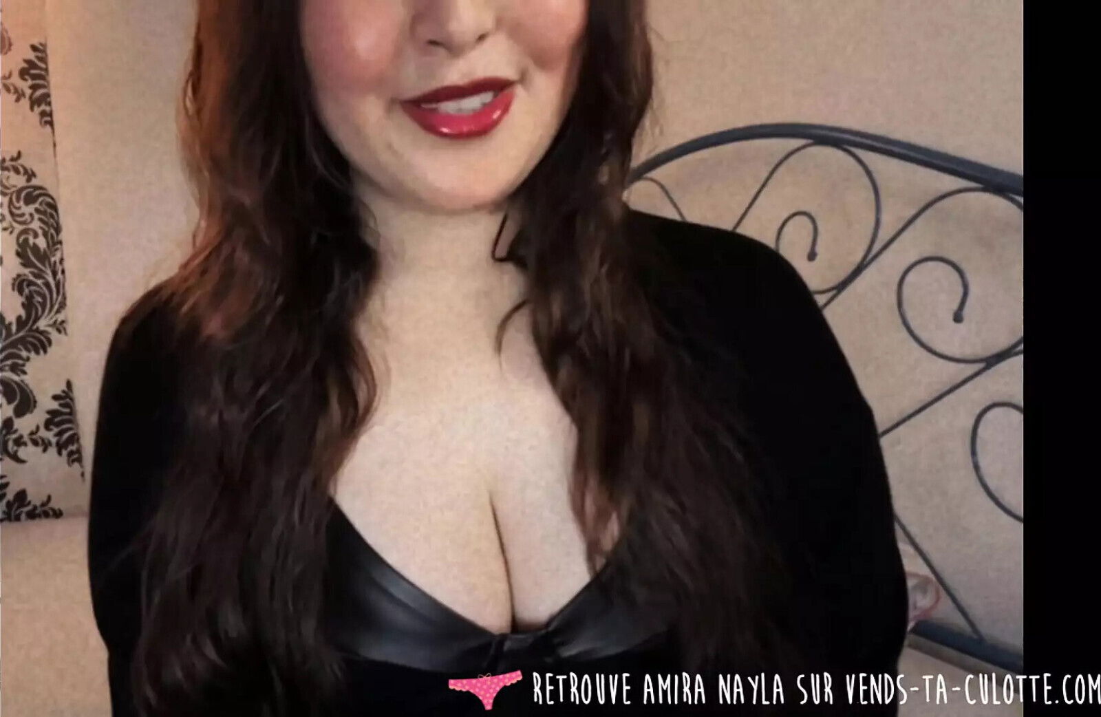 Vends-ta-culotte Young French dominatrix takes possession your body your mind