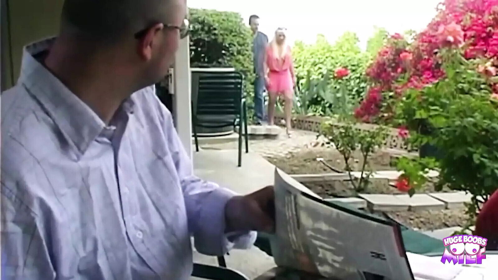 Smoking Blonde Gets Eaten Fucked Front Another Outdoors