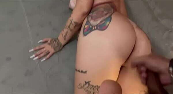 Novinha t&iacute_mida buceta linda fode gostoso at&eacute_ ganhar leitinho bunda! [completo]